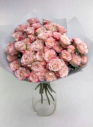 Букет из кустовых роз «REDDISH» от интернет-магазина цветов в 