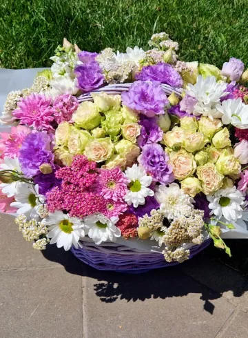 Корзина цветов «Очарование» от интернет-магазина цветов в 