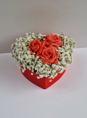 композиция «Сердце»8 от интернет-магазина цветов в 