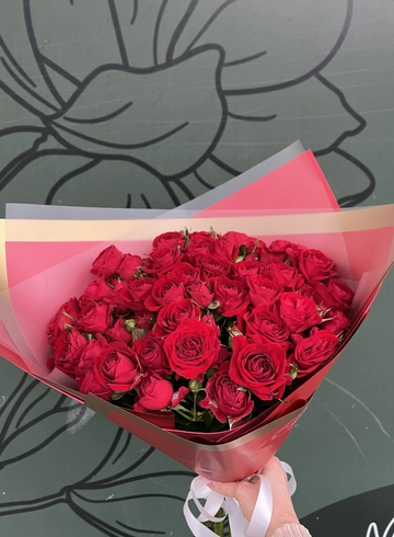 Букет красных роз &laquo;Мирабель&raquo; от интернет-магазина цветов в 