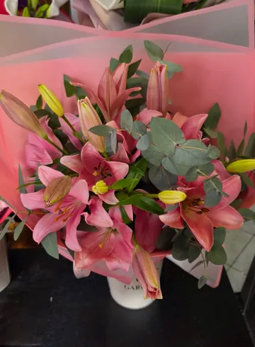 Букет лилий Sorti от интернет-магазина цветов в 