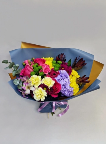 Букет «Дивертидо» от интернет-магазина цветов в 