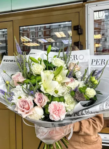 Букет «Eveil» от интернет-магазина цветов в 