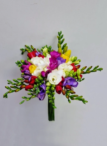 Фрезия микс от интернет-магазина цветов в 